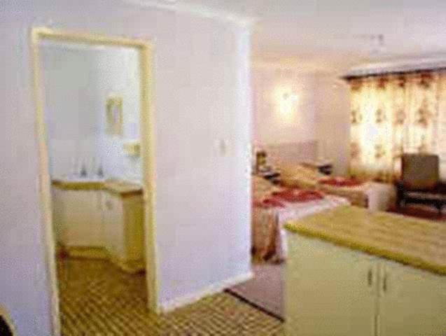 ينابيع أليس White Gum Motel الغرفة الصورة